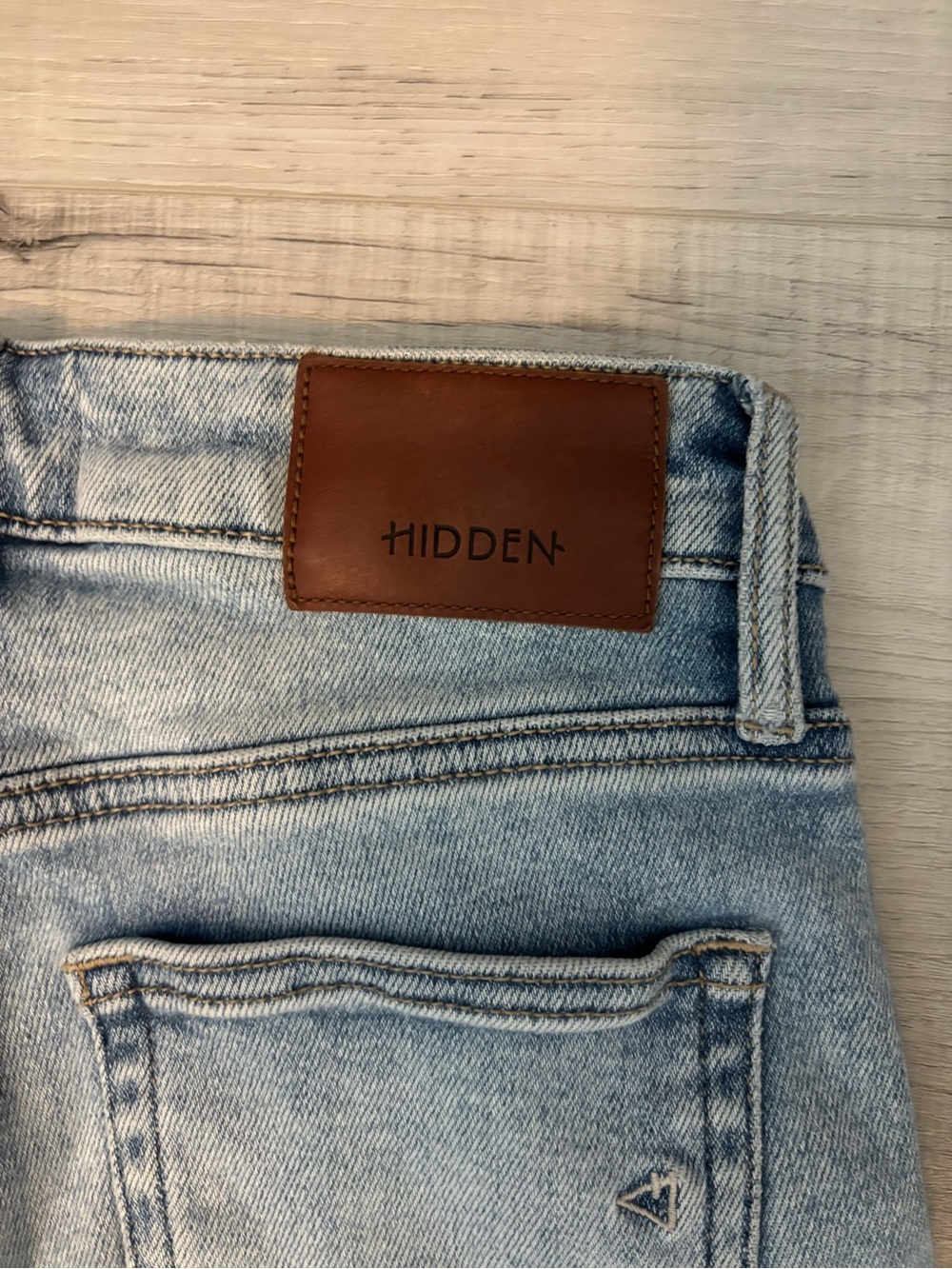 Hidden Jeans High Rise Straight Leg Jeans Light Wash Raw Hem Size 24 - Picture 8 of 10